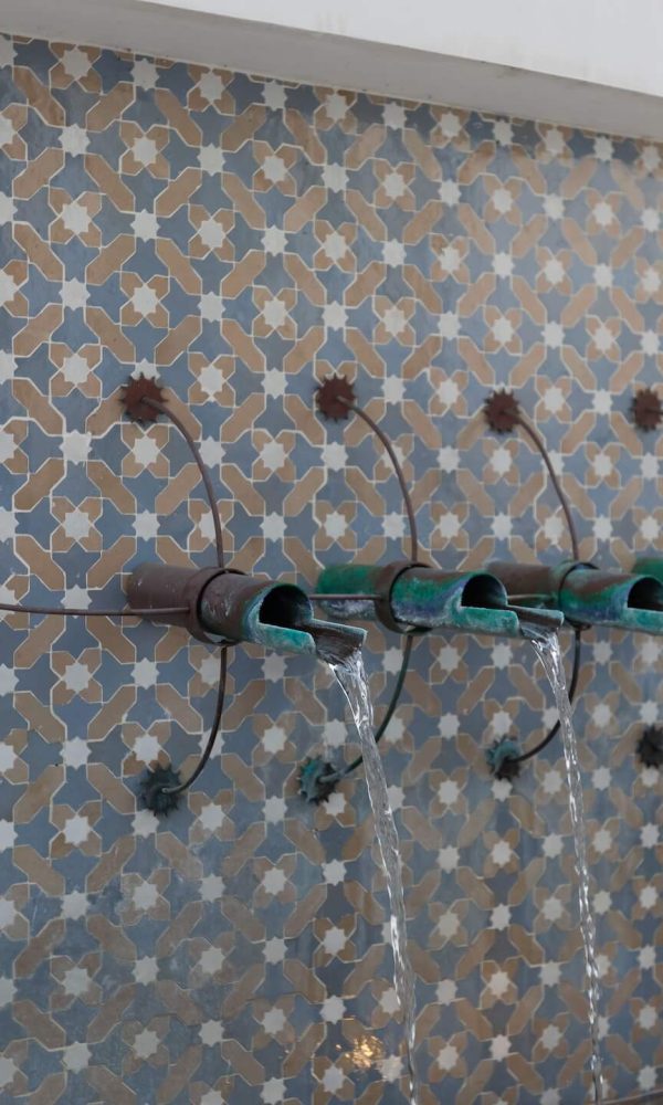 Beni-Ansar-Zellige-Mosaic-Tile-Blue-Thistle-Silk-Dune-7